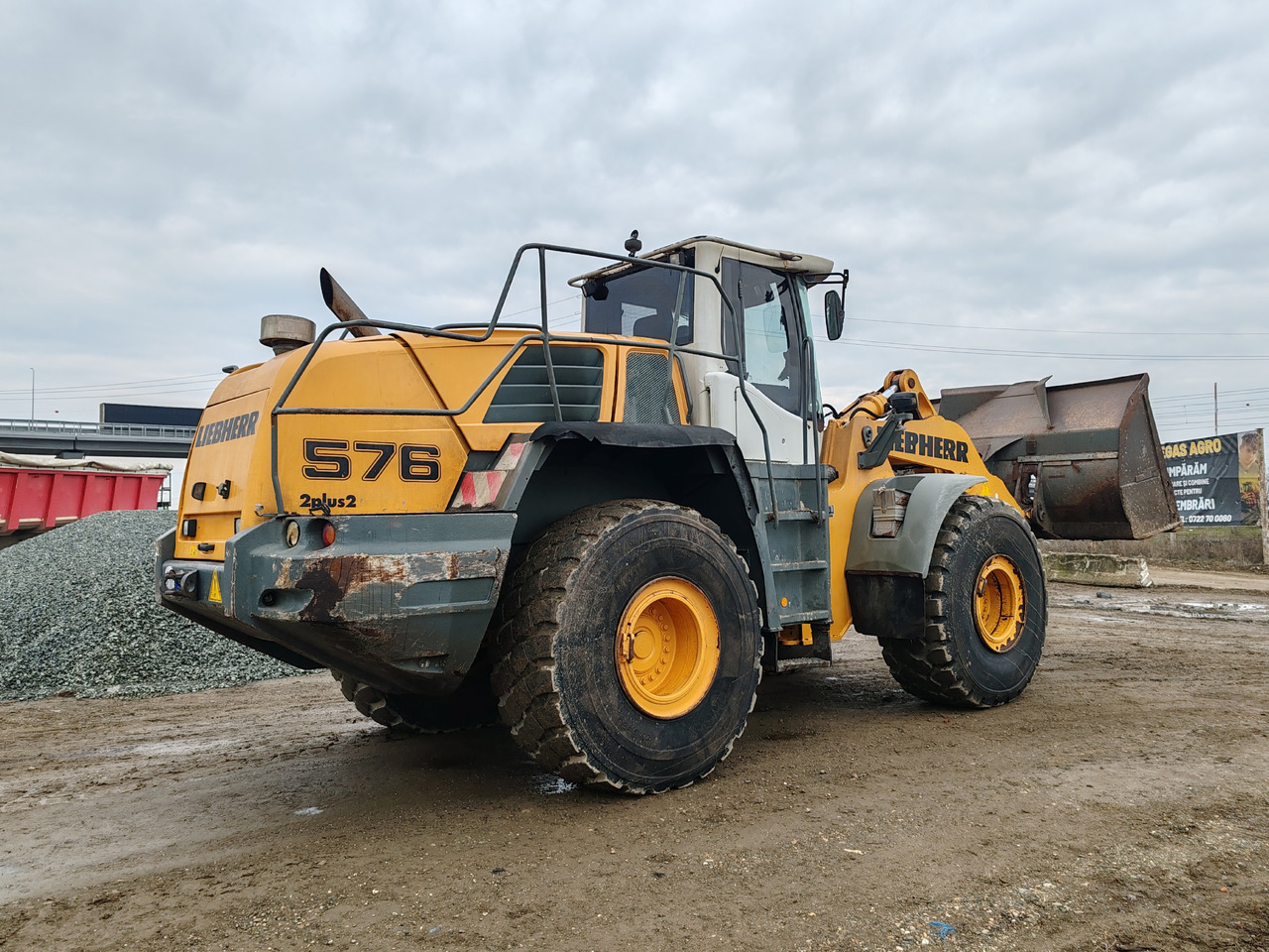 Liebherr L576 2plus2 - Chargeuse sur pneus: photos 5 Liebherr L576 2plus2 - Chargeuse sur pneus: photos 5