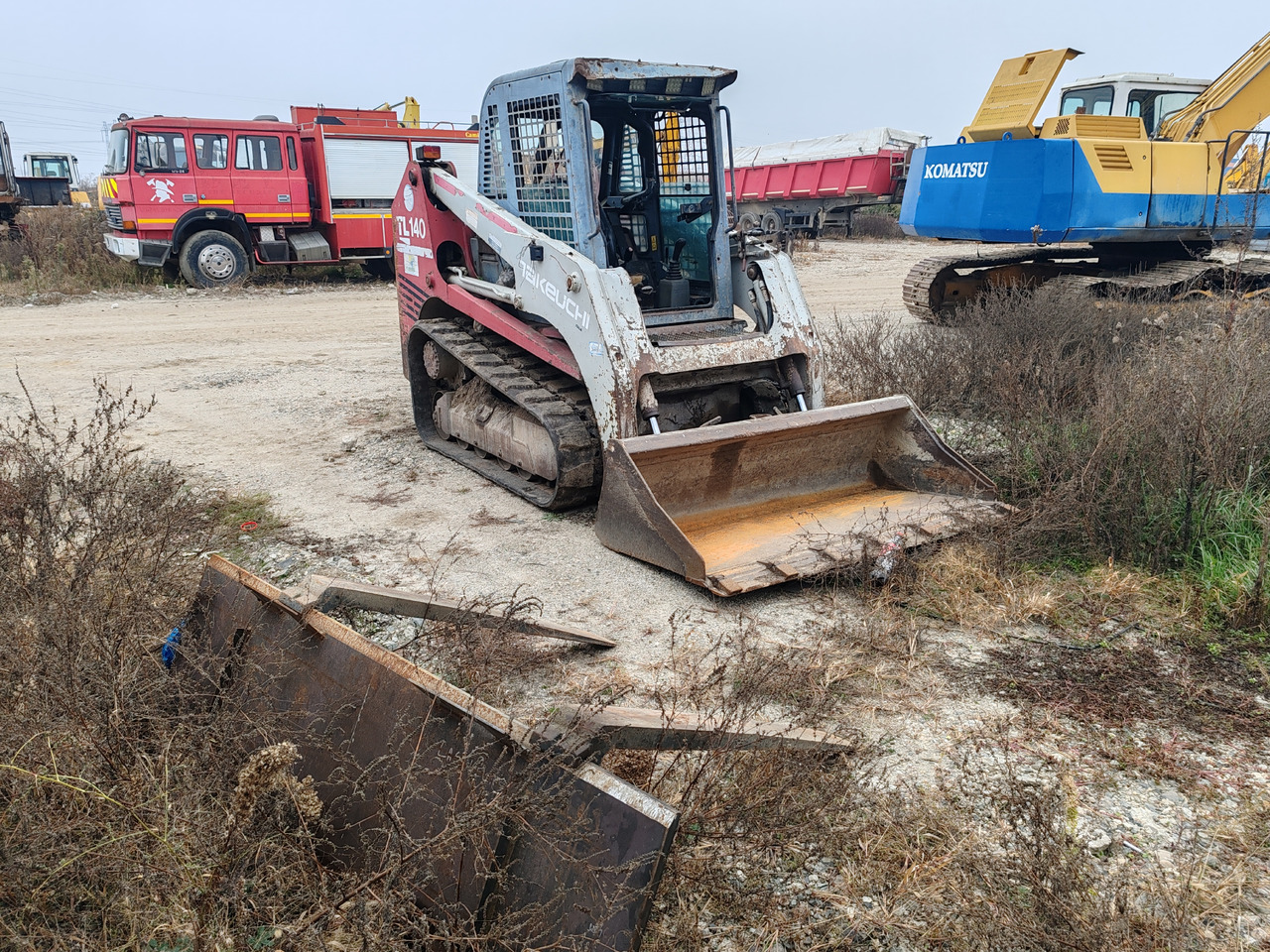 Takeuchi TL140 - Chargeuse compacte sur chenilles: photos 3 Takeuchi TL140 - Chargeuse compacte sur chenilles: photos 3
