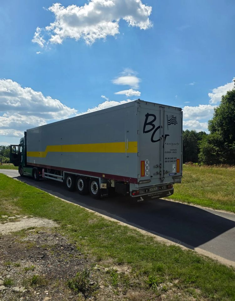 Stas S3-SZ334V - Semi-remorque à fond mouvant: photos 5 Stas S3-SZ334V - Semi-remorque à fond mouvant: photos 5