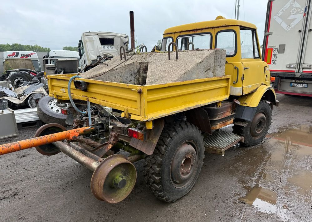 Mercedes-Benz UNIMOG 406B - Véhicule de voirie/ Spécial: photos 4 Mercedes-Benz UNIMOG 406B - Véhicule de voirie/ Spécial: photos 4
