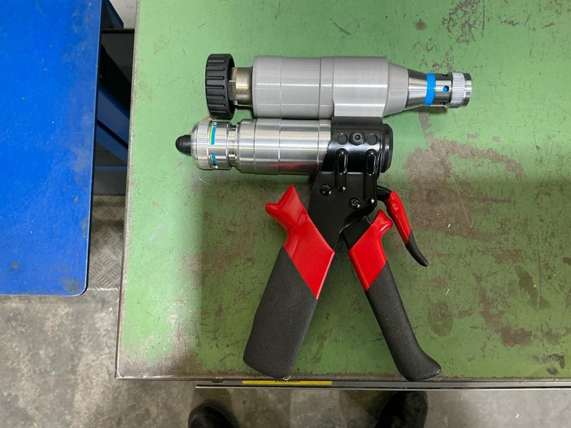 Dobuis PMTXX - Machine à métaux: photos 4 Dobuis PMTXX - Machine à métaux: photos 4