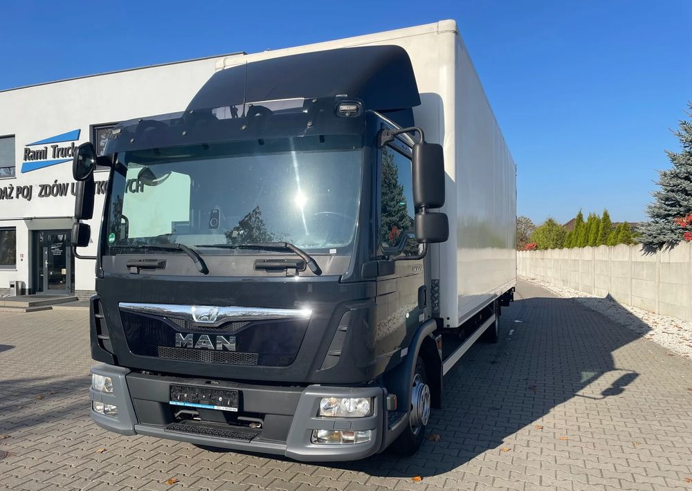 MAN TGL 12.250 - Camion fourgon: photos 1 MAN TGL 12.250 - Camion fourgon: photos 1