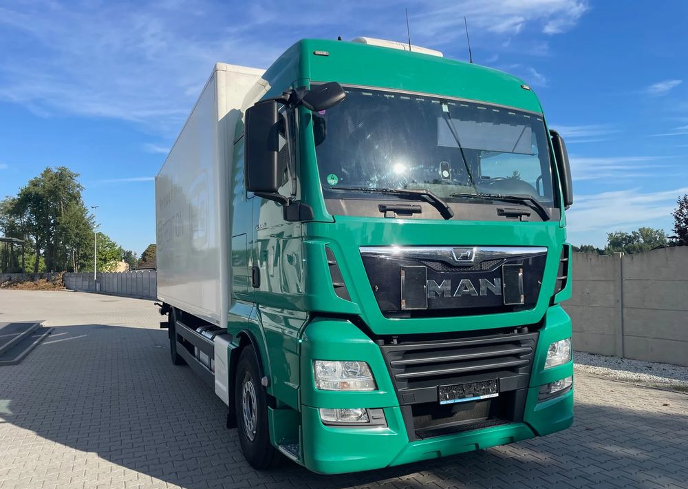 MAN TGX 18.420/ KONTENER 7,2m - Camion fourgon: photos 3 MAN TGX 18.420/ KONTENER 7,2m - Camion fourgon: photos 3