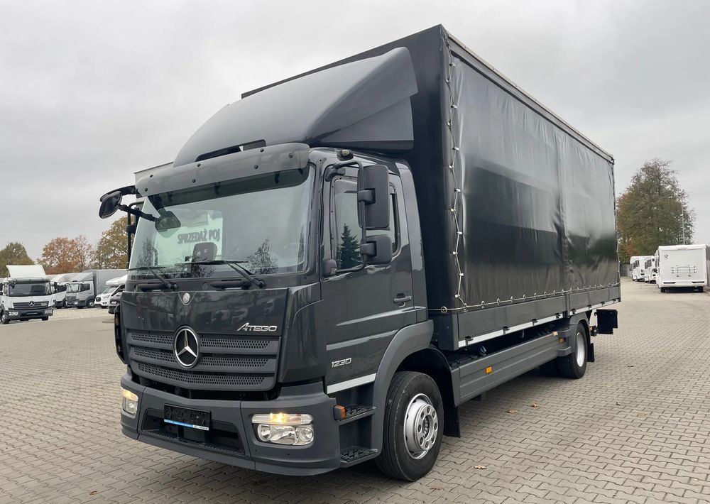 Mercedes-Benz ATEGO 1230 - Camion à rideaux coulissants: photos 3 Mercedes-Benz ATEGO 1230 - Camion à rideaux coulissants: photos 3