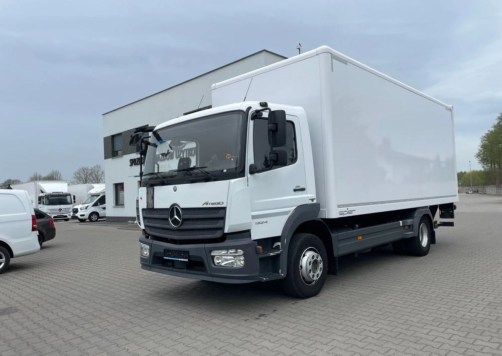 Mercedes-Benz ATEGO 1324, 15 EUROPALET, ŁADOWNOŚĆ 7,5 T - Camion fourgon: photos 4 Mercedes-Benz ATEGO 1324, 15 EUROPALET, ŁADOWNOŚĆ 7,5 T - Camion fourgon: photos 4