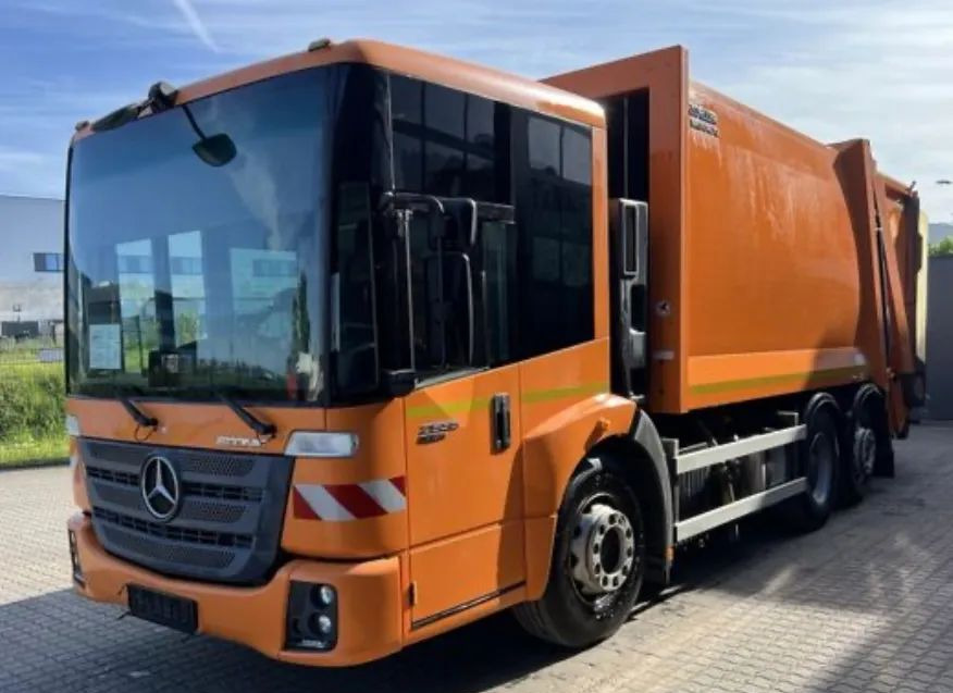Mercedes-Benz ECONIC 2635,EURO 6, 6X2, ZOLLER MEDIUM X21 - Benne à ordures ménagères: photos 1 Mercedes-Benz ECONIC 2635,EURO 6, 6X2, ZOLLER MEDIUM X21 - Benne à ordures ménagères: photos 1