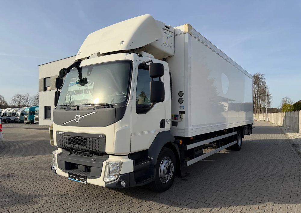 Volvo FL 16.250/ 19 PALET/ Ładownośc 6 ton/ na poduszkach! - Camion frigorifique: photos 2 Volvo FL 16.250/ 19 PALET/ Ładownośc 6 ton/ na poduszkach! - Camion frigorifique: photos 2