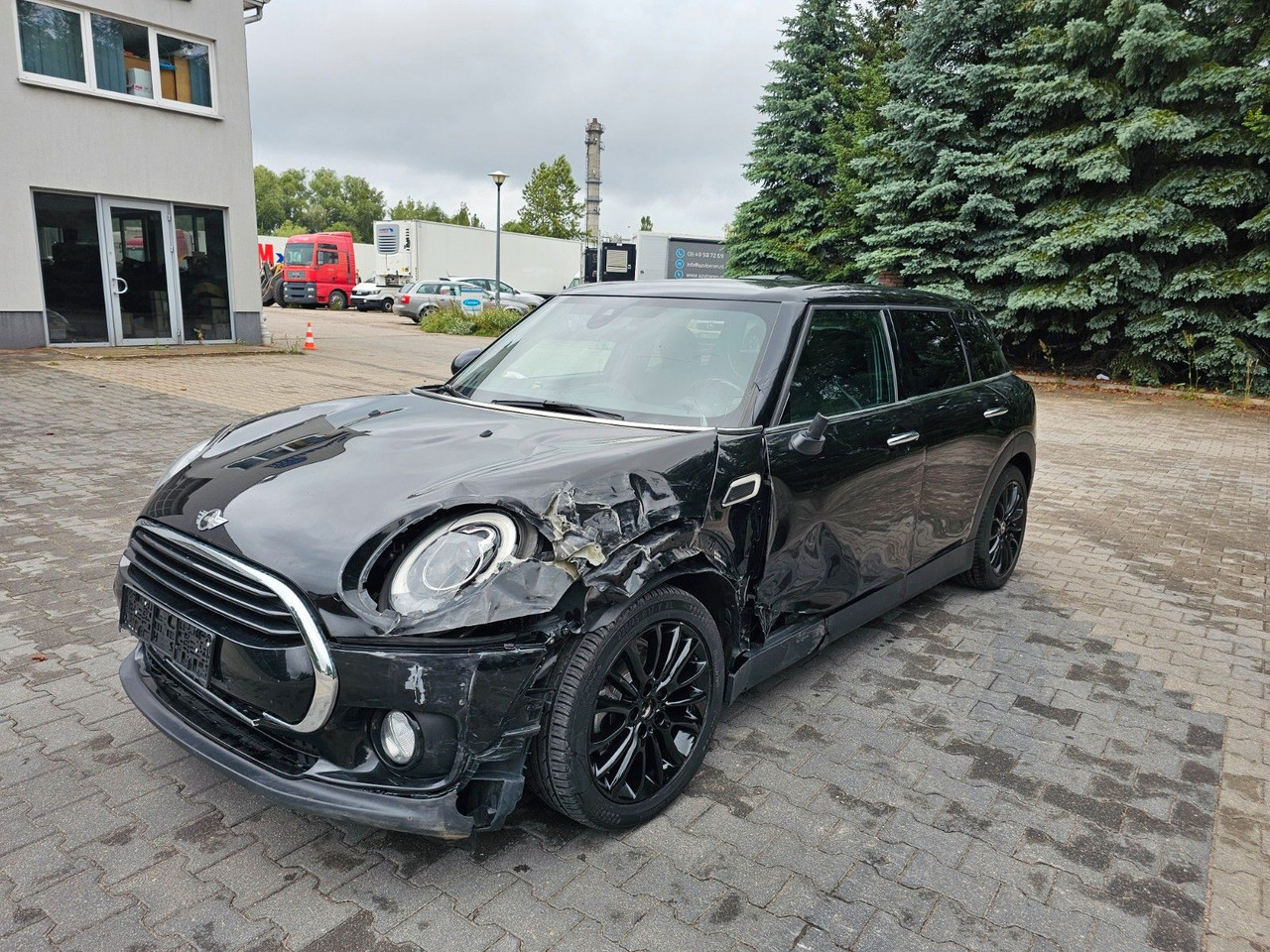 MINI Cooper D Clubman Automatik Harman/Kardon - Voiture break: photos 2 MINI Cooper D Clubman Automatik Harman/Kardon - Voiture break: photos 2