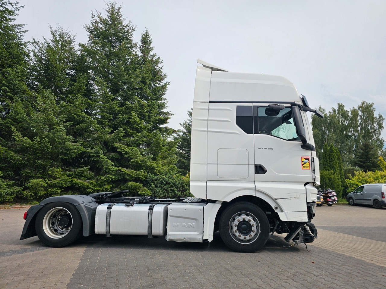 MAN TGX 18.510 XXL INTARDER - Motor , Rahmen 100% OK - Tracteur routier: photos 3 MAN TGX 18.510 XXL INTARDER - Motor , Rahmen 100% OK - Tracteur routier: photos 3