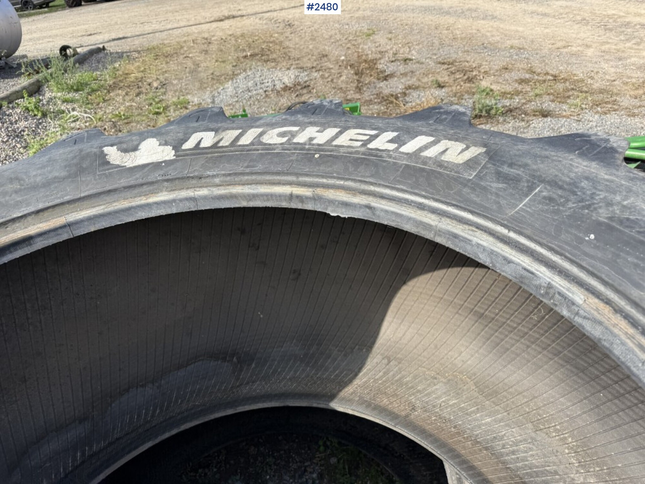 Däck till traktor Michelin fram och bak - Pneu pour Machine agricole: photos 4 Däck till traktor Michelin fram och bak - Pneu pour Machine agricole: photos 4