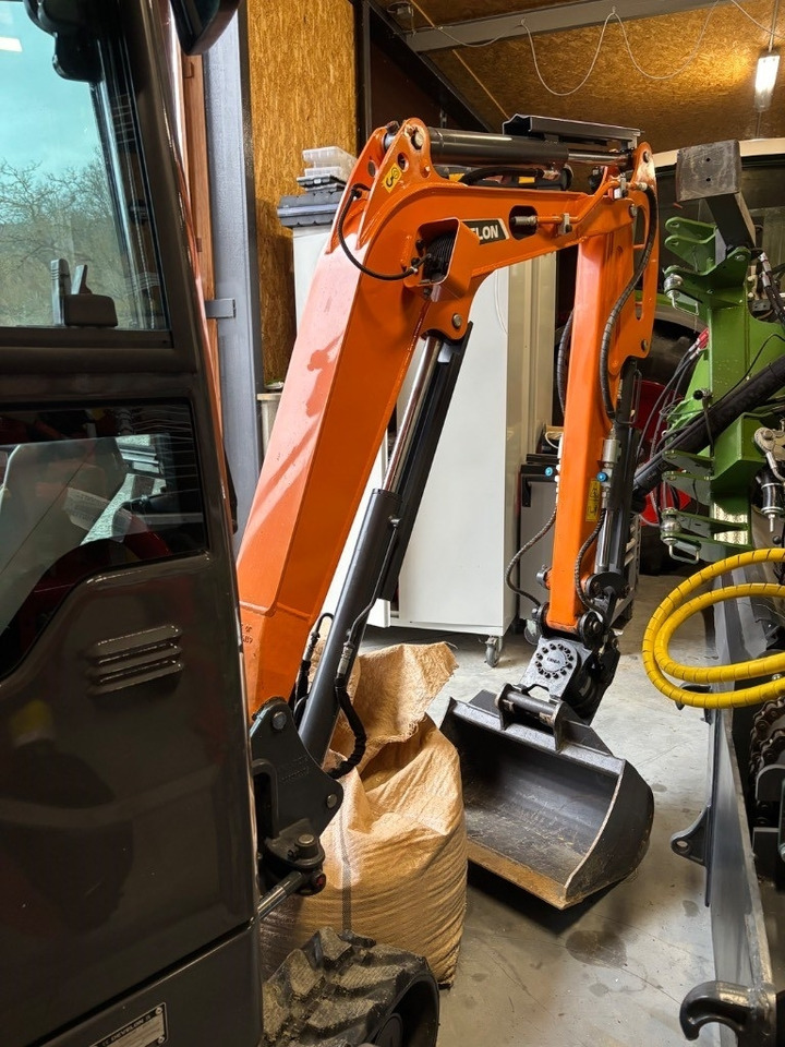 Develon DX 19 Z-7 - Mini pelle: photos 4 Develon DX 19 Z-7 - Mini pelle: photos 4