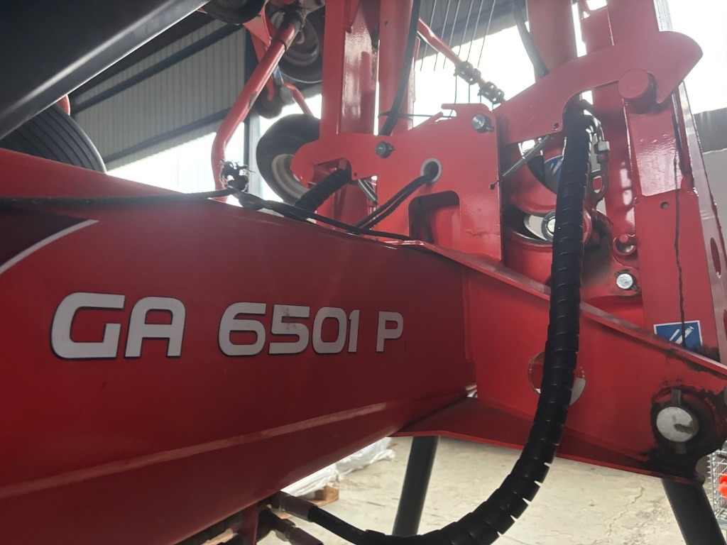 Kuhn GA6501 Schwader Kreiselschwader - Faneuse: photos 2 Kuhn GA6501 Schwader Kreiselschwader - Faneuse: photos 2