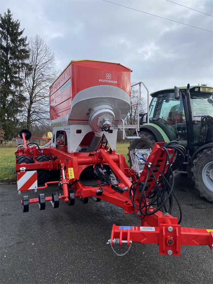 Pöttinger Terrasem 3000 D - Combiné de semis: photos 2 Pöttinger Terrasem 3000 D - Combiné de semis: photos 2