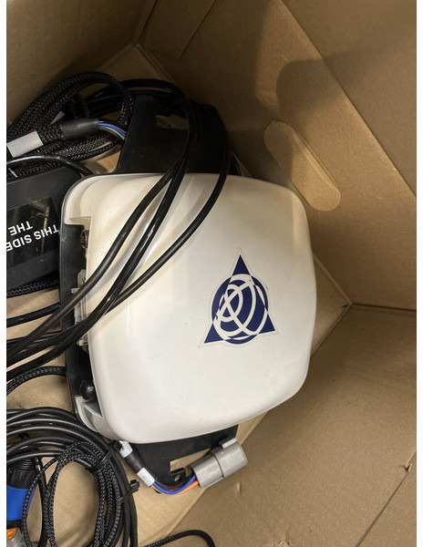 Trimble GFX 1060 GPS SET ACTIEPRIJS - Système de navigation pour Machine agricole: photos 2 Trimble GFX 1060 GPS SET ACTIEPRIJS - Système de navigation pour Machine agricole: photos 2