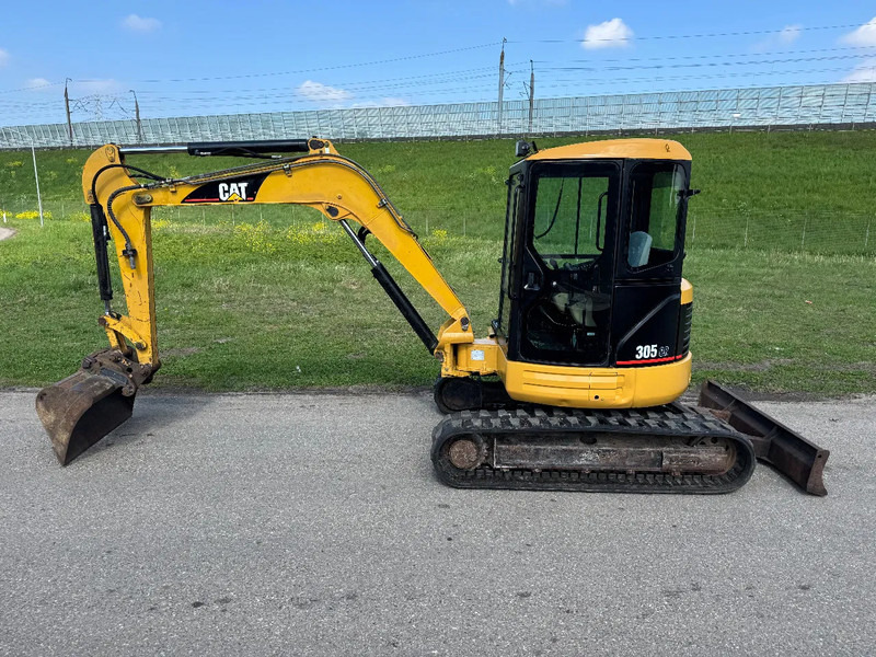 Caterpillar 305 CR 5 TON - Mini pelle: photos 2 Caterpillar 305 CR 5 TON - Mini pelle: photos 2