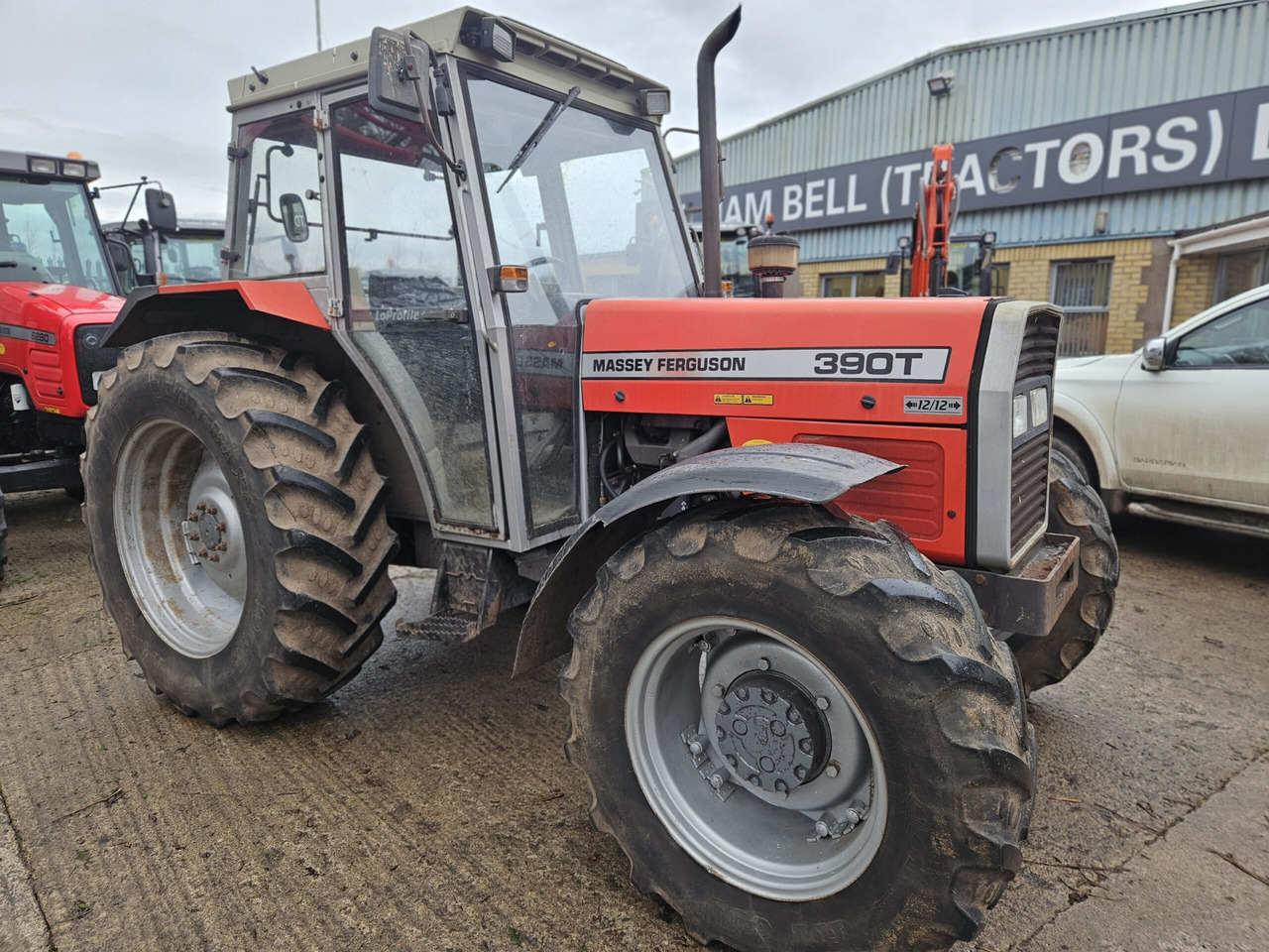 1993 MF 390T 4wd tractor, good off farm condition - Tracteur agricole: photos 1 1993 MF 390T 4wd tractor, good off farm condition - Tracteur agricole: photos 1