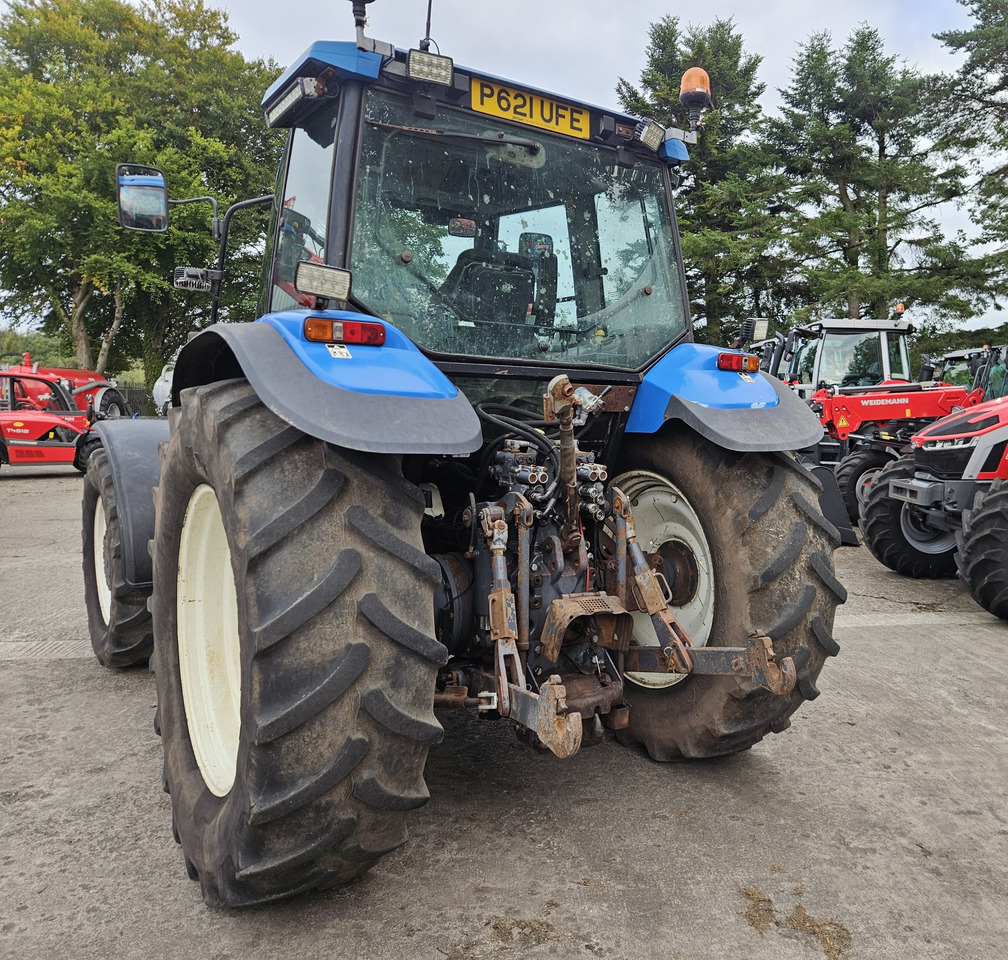 1997 New Holland 8360 - Tracteur agricole: photos 3 1997 New Holland 8360 - Tracteur agricole: photos 3