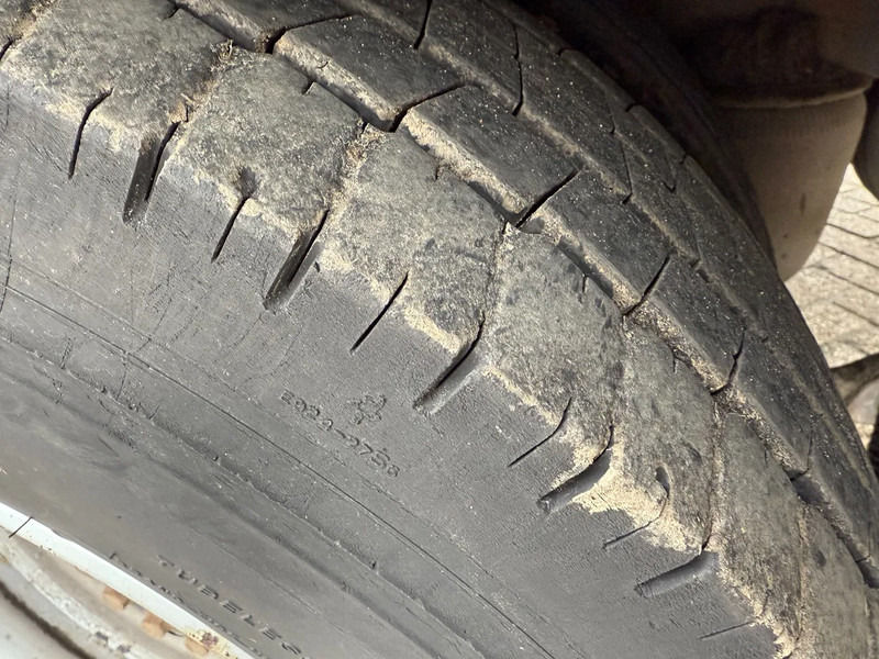 Camion fourgon MAN L20 Bakwagen 4x2 Manual EUR 3 NL TRUCK: photos 16 Camion fourgon MAN L20 Bakwagen 4x2 Manual EUR 3 NL TRUCK: photos 16