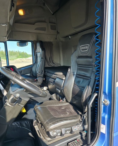 Tracteur routier IvecoStralis 460 4x2 CNG / LNG: photos 12