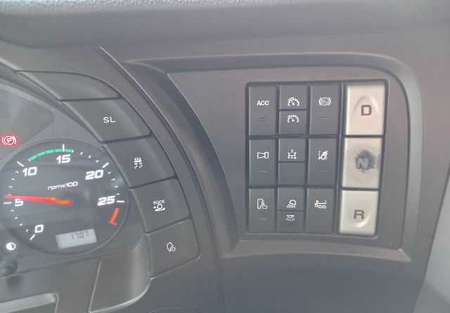 Tracteur routier IvecoStralis 460 4x2 CNG / LNG: photos 20