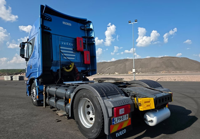 IvecoStralis 460 4x2 CNG / LNG - Tracteur routier: photos 3 IvecoStralis 460 4x2 CNG / LNG - Tracteur routier: photos 3