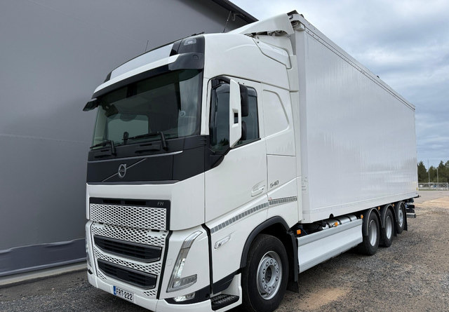 VolvoFH 540 8x4 66m3 - Camion fourgon: photos 1 VolvoFH 540 8x4 66m3 - Camion fourgon: photos 1