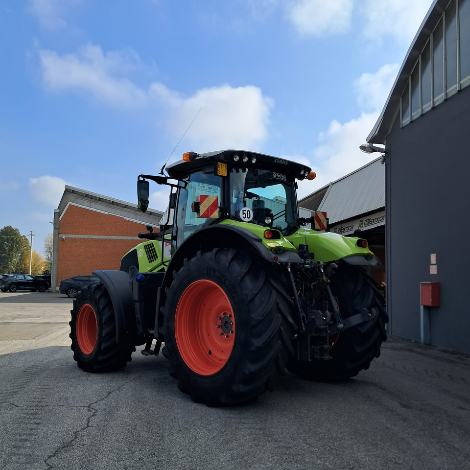 CLAAS AXION 810 - Tracteur agricole: photos 2 CLAAS AXION 810 - Tracteur agricole: photos 2