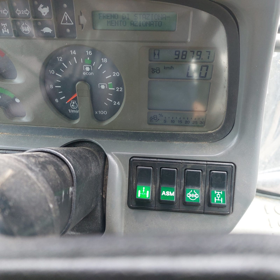 DEUTZ AGROTRON 135 MKIII - Tracteur agricole: photos 4 DEUTZ AGROTRON 135 MKIII - Tracteur agricole: photos 4