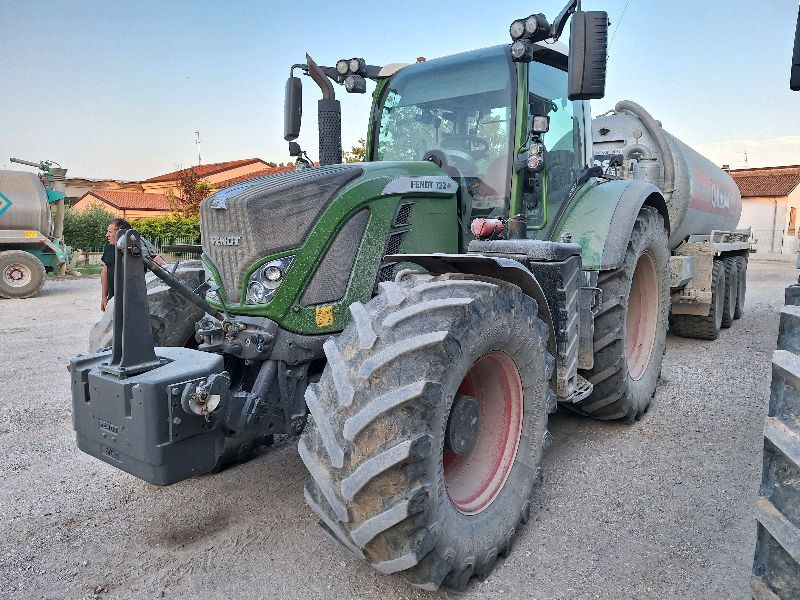 FENDT 720 VARIO - Tracteur agricole: photos 2 FENDT 720 VARIO - Tracteur agricole: photos 2