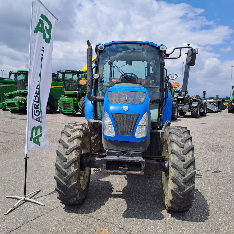 NEW HOLLAND T4.95 - Tracteur agricole: photos 2 NEW HOLLAND T4.95 - Tracteur agricole: photos 2