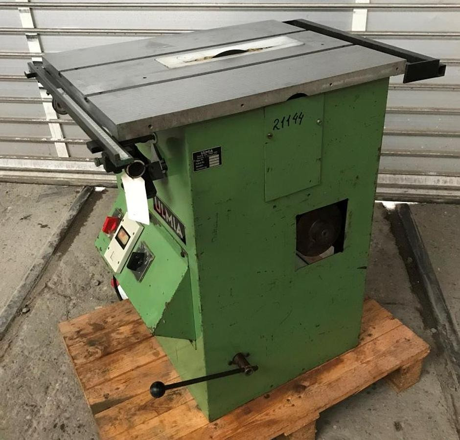Präzisions-Holzkreissäge ULMIA - Machine à bois: photos 2 Präzisions-Holzkreissäge ULMIA - Machine à bois: photos 2