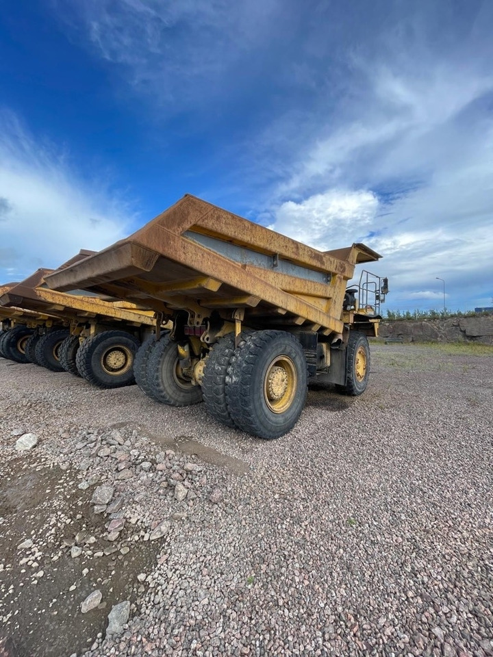 Tombereau rigide Komatsu HD 465-7E0, 2x HD 405-6, total 3 pcs: photos 19