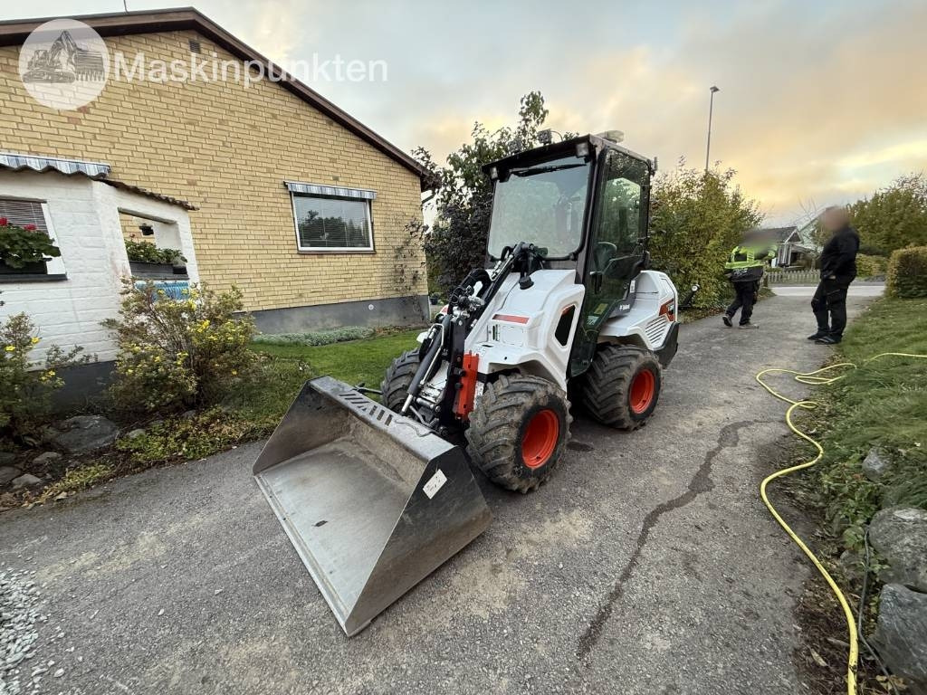 Bobcat L 28 Hjullastare + Släp - Chargeuse sur pneus: photos 1 Bobcat L 28 Hjullastare + Släp - Chargeuse sur pneus: photos 1