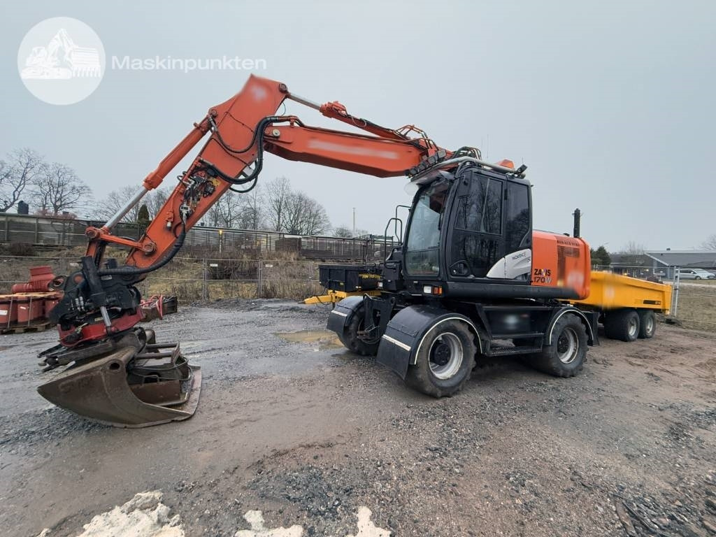 Hitachi ZX 170 W-5 B - Pelle sur pneus: photos 3 Hitachi ZX 170 W-5 B - Pelle sur pneus: photos 3