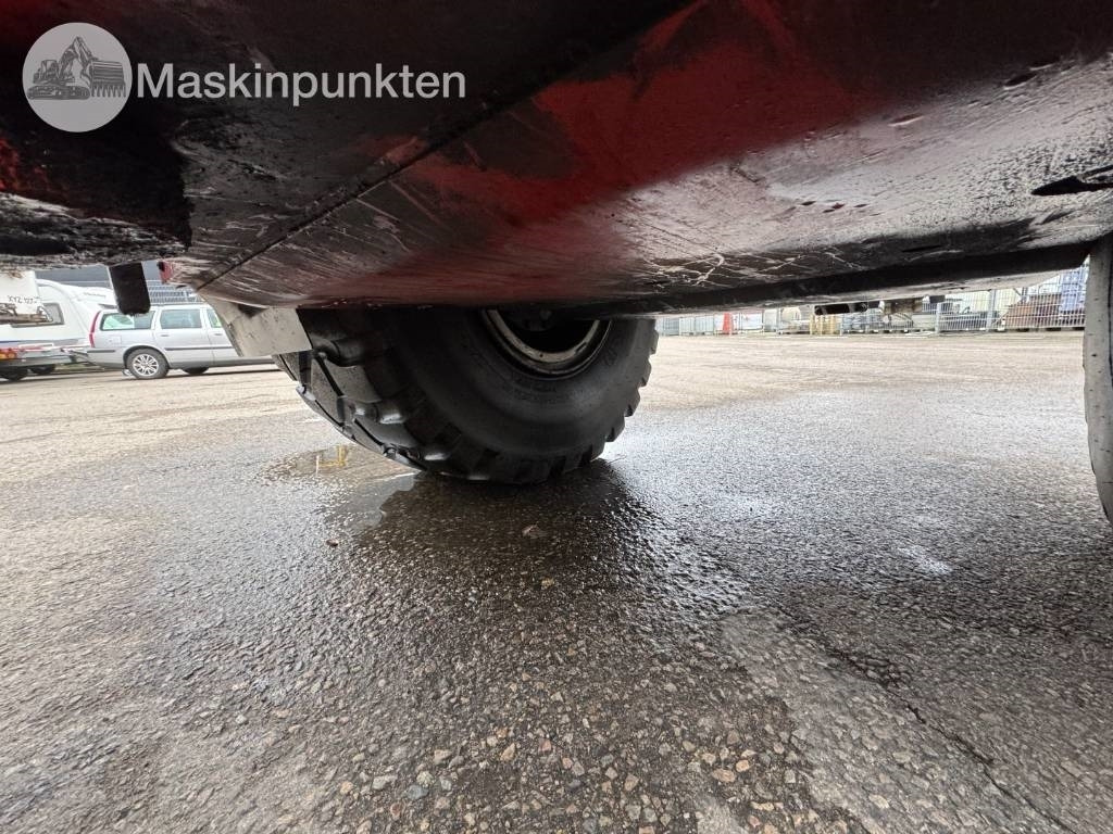 Tractopelle Huddig 1260 C redskap fram och bak: photos 10