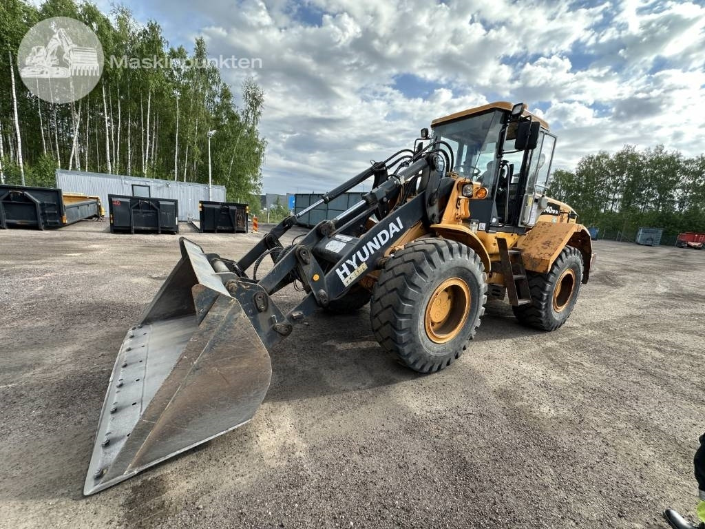 Hyundai HL 740 TM-7 A - Chargeuse sur pneus: photos 1 Hyundai HL 740 TM-7 A - Chargeuse sur pneus: photos 1