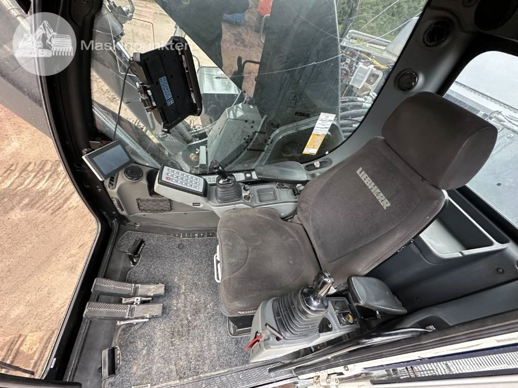 Pelle sur chenille Liebherr R 966 HD: photos 13