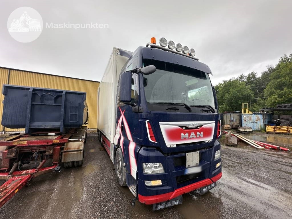 MAN TGX 26.480 - Camion fourgon: photos 3 MAN TGX 26.480 - Camion fourgon: photos 3