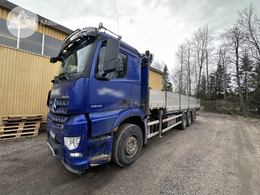 Mercedes-Benz Arocs 3242 - Camion grue: photos 1 Mercedes-Benz Arocs 3242 - Camion grue: photos 1