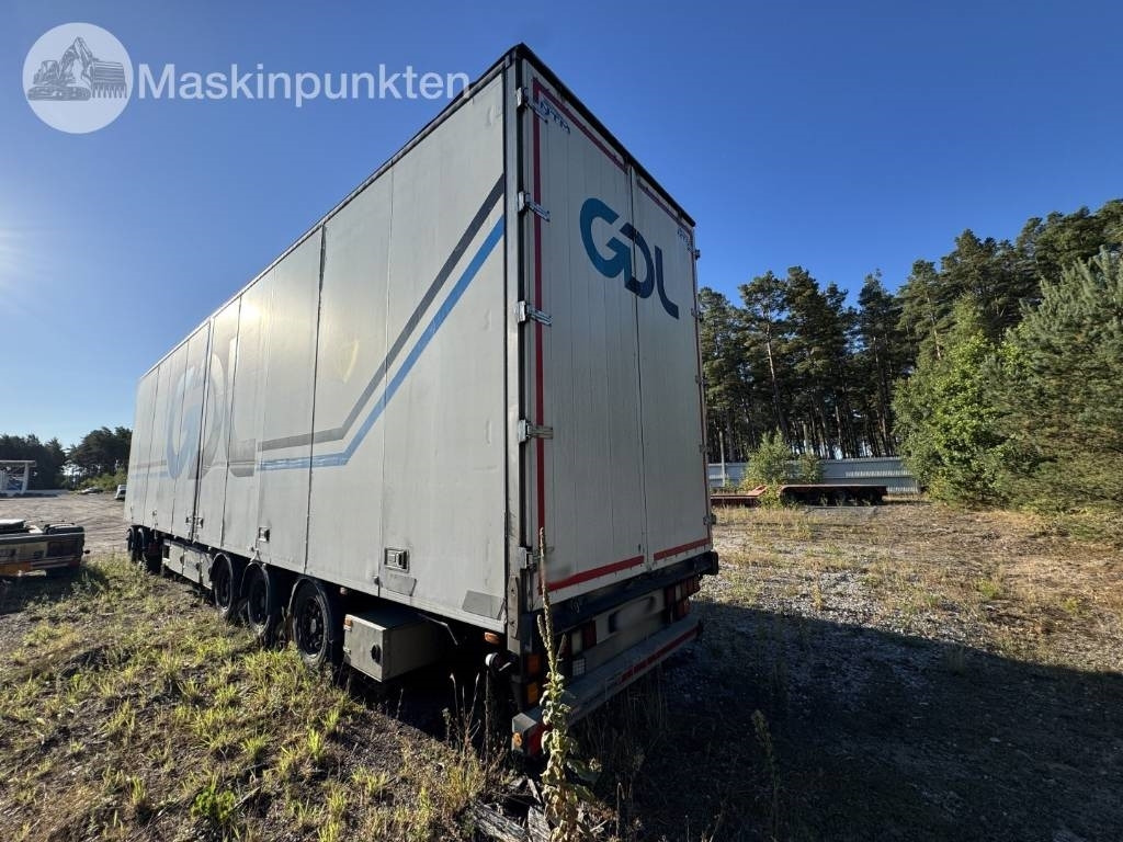 NTM UPP-45L-3 - Semi-remorque fourgon: photos 3 NTM UPP-45L-3 - Semi-remorque fourgon: photos 3