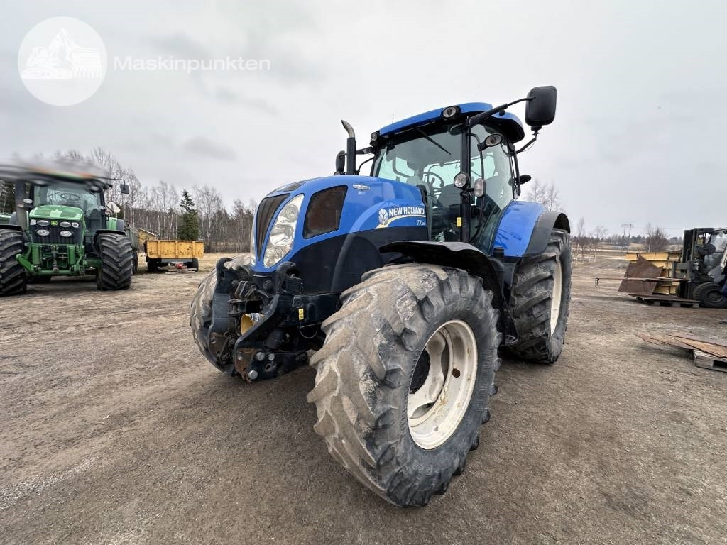 New Holland T 7.185 - Tracteur agricole: photos 4 New Holland T 7.185 - Tracteur agricole: photos 4