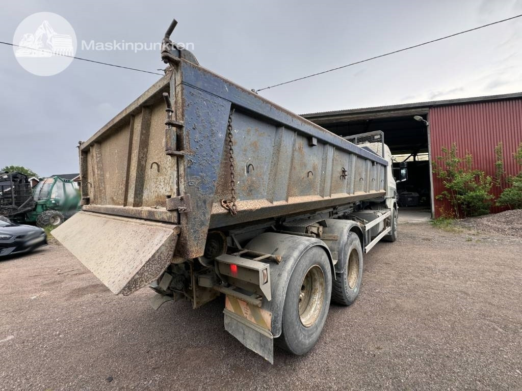 Scania P 124-360 - Camion ampliroll: photos 5 Scania P 124-360 - Camion ampliroll: photos 5