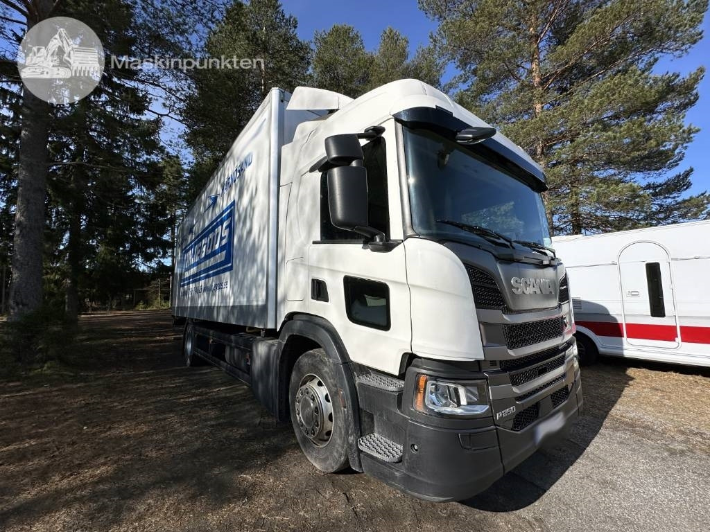 Scania P 250 - Camion fourgon: photos 3 Scania P 250 - Camion fourgon: photos 3