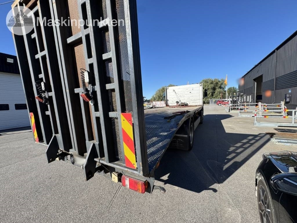 Scania P 94 D - Remorqueuse: photos 3 Scania P 94 D - Remorqueuse: photos 3