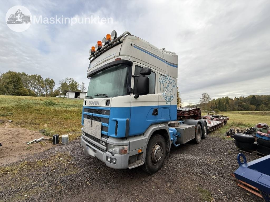 Scania R144LB6X2*4NB460 - Tracteur routier: photos 1 Scania R144LB6X2*4NB460 - Tracteur routier: photos 1