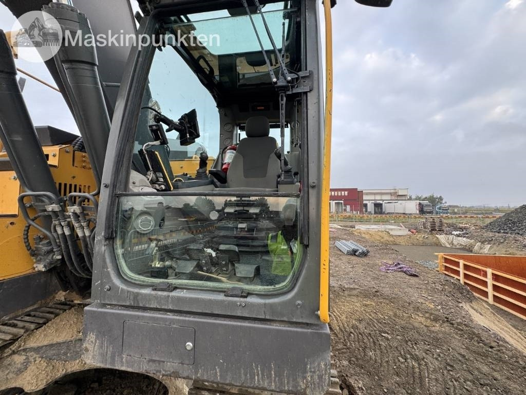 Pelle sur chenille Volvo ECR 145 EL: photos 19