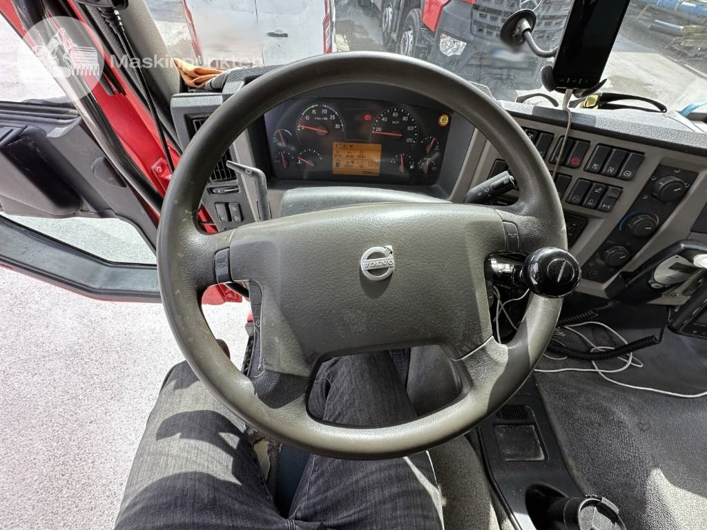 Camion malaxeur Volvo FE 320: photos 22