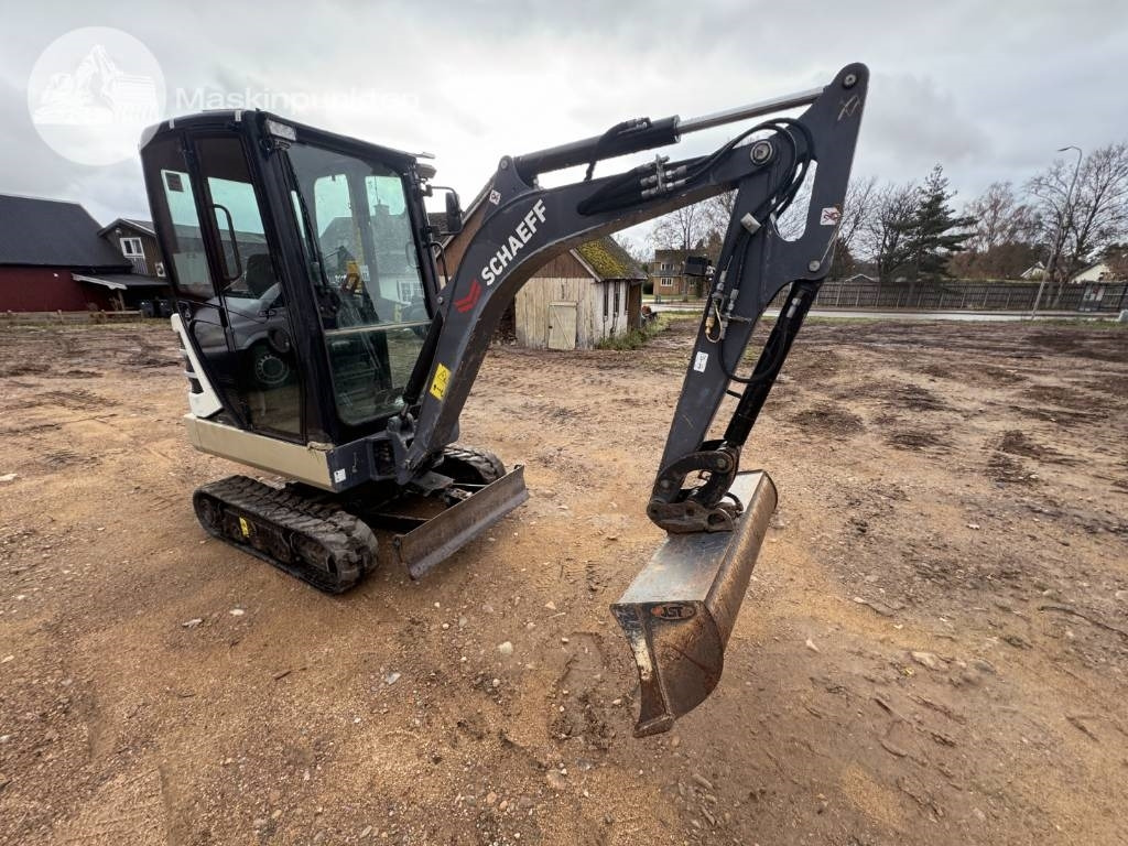 Yanmar TC 22 - Mini pelle: photos 2 Yanmar TC 22 - Mini pelle: photos 2
