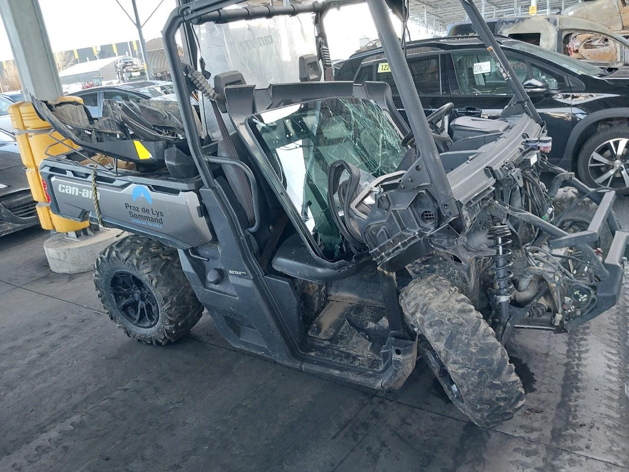 CAN-AM DEFENDER MD10 1000 XT - Quadricycle: photos 3 CAN-AM DEFENDER MD10 1000 XT - Quadricycle: photos 3