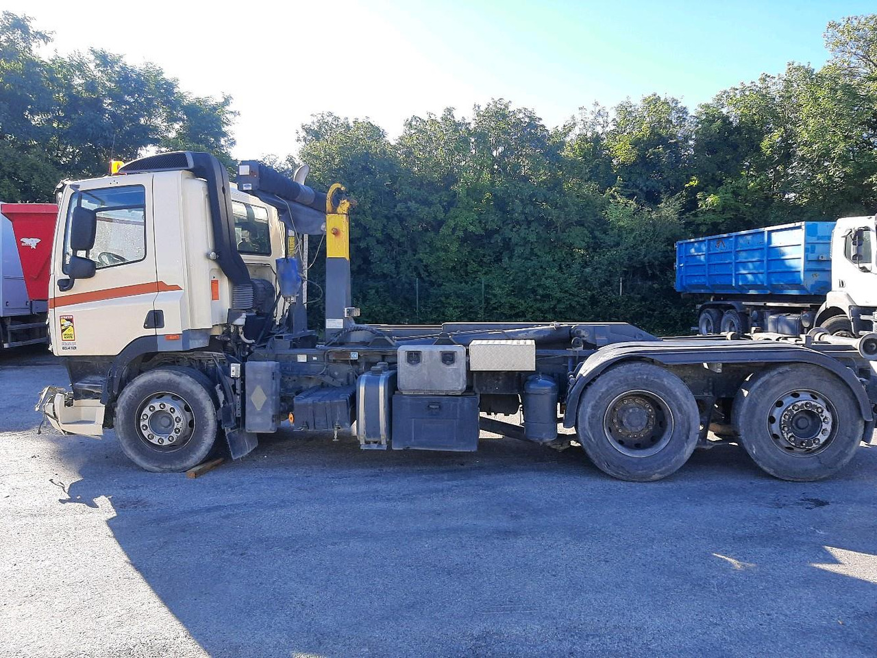 Camion ampliroll DAF CF85 FAR 85.410 POLYBENNE 6X2: photos 8
